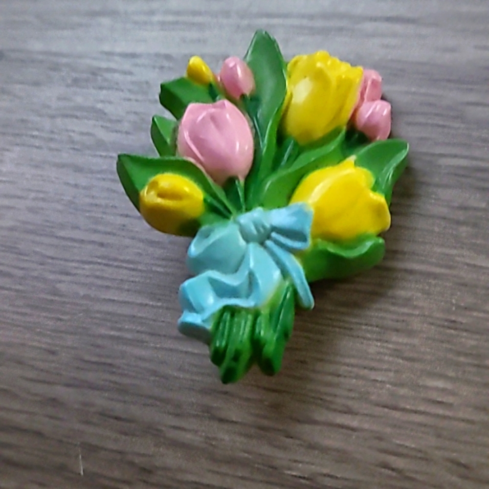 Vintage Hallmark Pin spring tulips